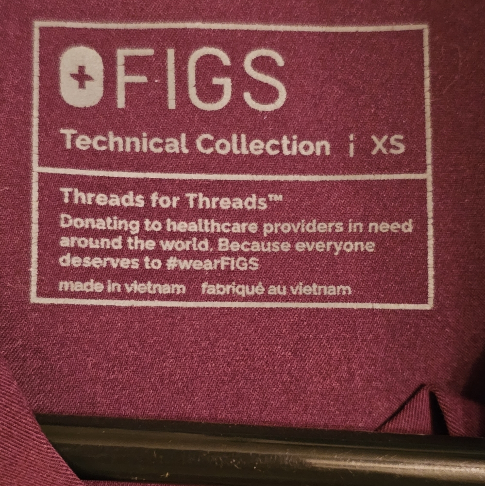 Figs Scrub Tops - Picture 6 of 7